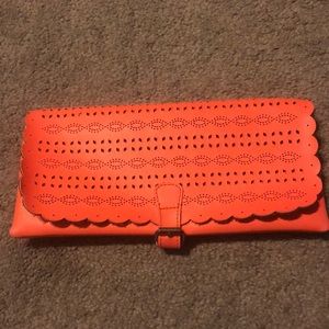 Envelope clutch